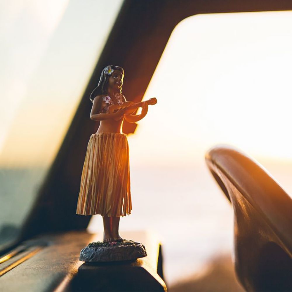 Northcore Hawaiian Hula Dashboard Doll in car