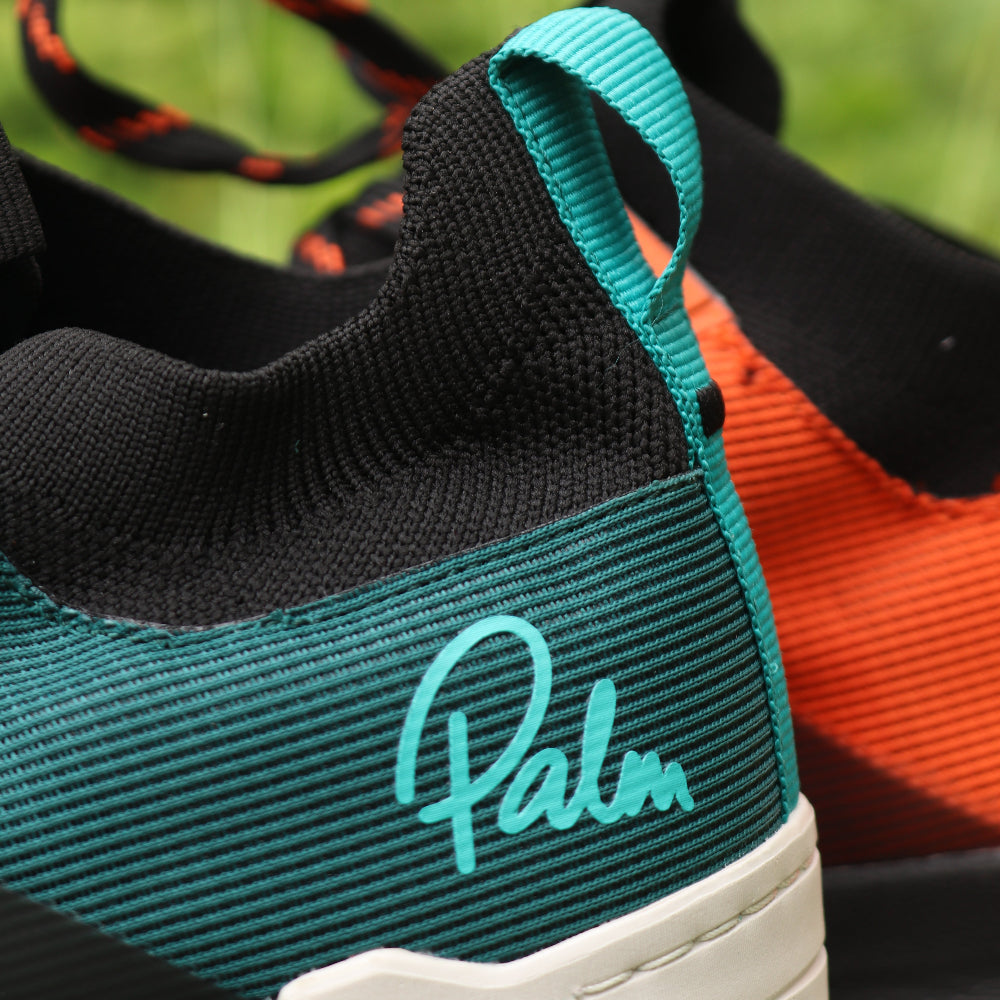 Heel loop pull on Palm Wave Sneaker