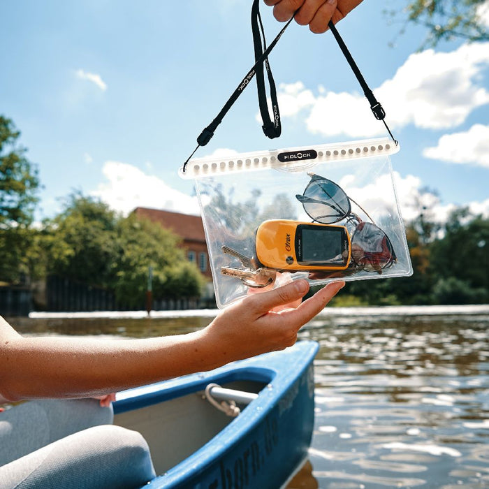 Fidlock Hermetic Dry Bag Multi petrol transparent in use on canoe