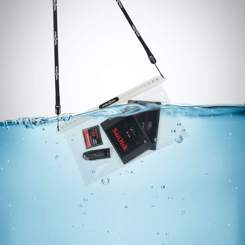 Fidlock Hermetic Dry Bag Multi petrol transparent lanyard submerged in water